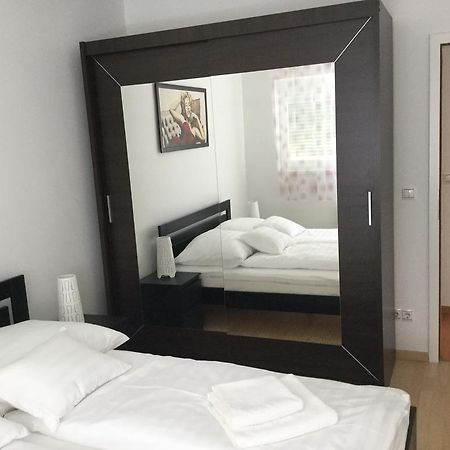 Adam'S Apartment And Free Parking Budapest Exterior foto