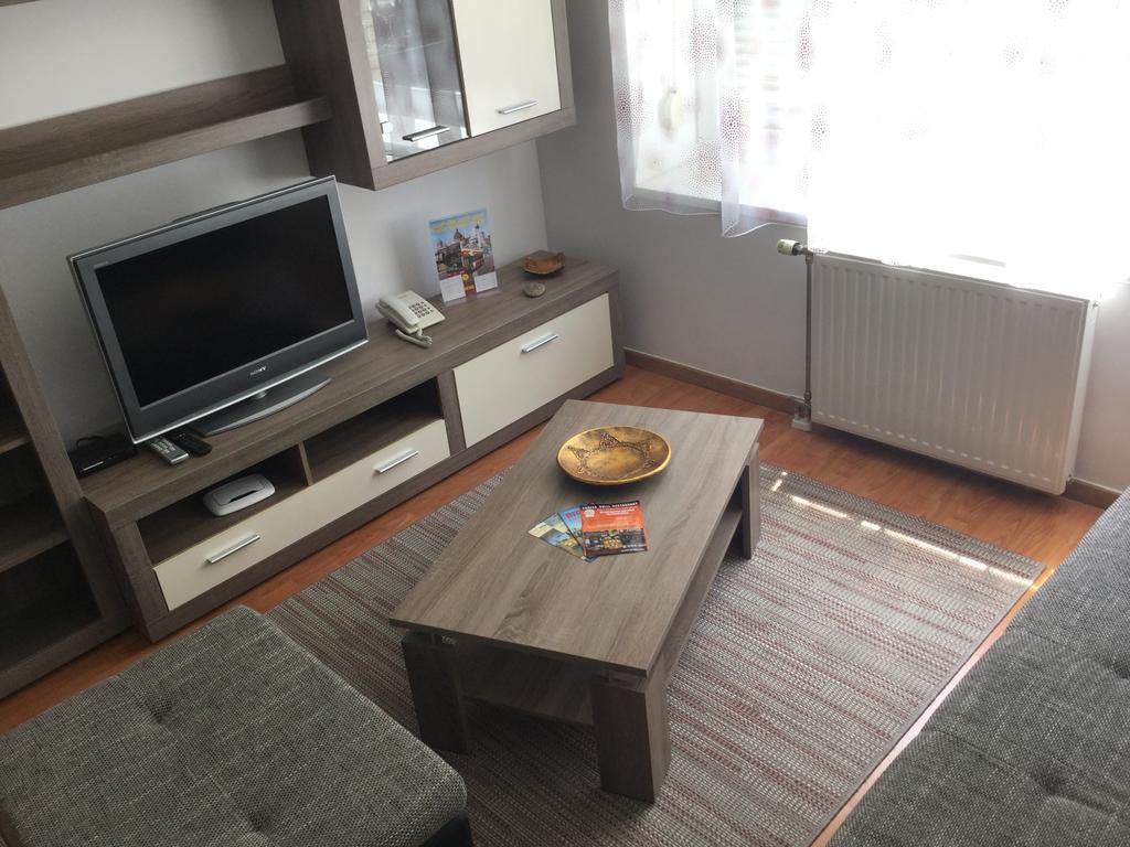 Adam'S Apartment And Free Parking Budapest Exterior foto